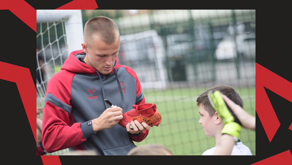 Players visit Holiday Club