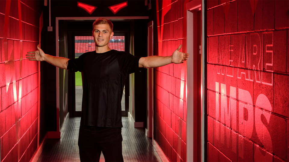Erik Ring in the tunnel at the LNER Stadium