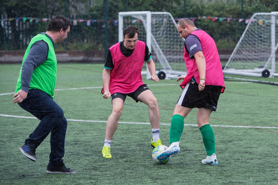 Michael Skubala, head coach of Lincoln City visited the community football session, organised by Lincoln City Foundation, on the 3G at the club’s LNER Stadium