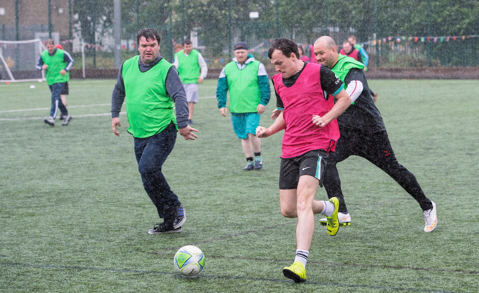 Michael Skubala, head coach of Lincoln City visited the community football session, organised by Lincoln City Foundation, on the 3G at the club’s LNER Stadium