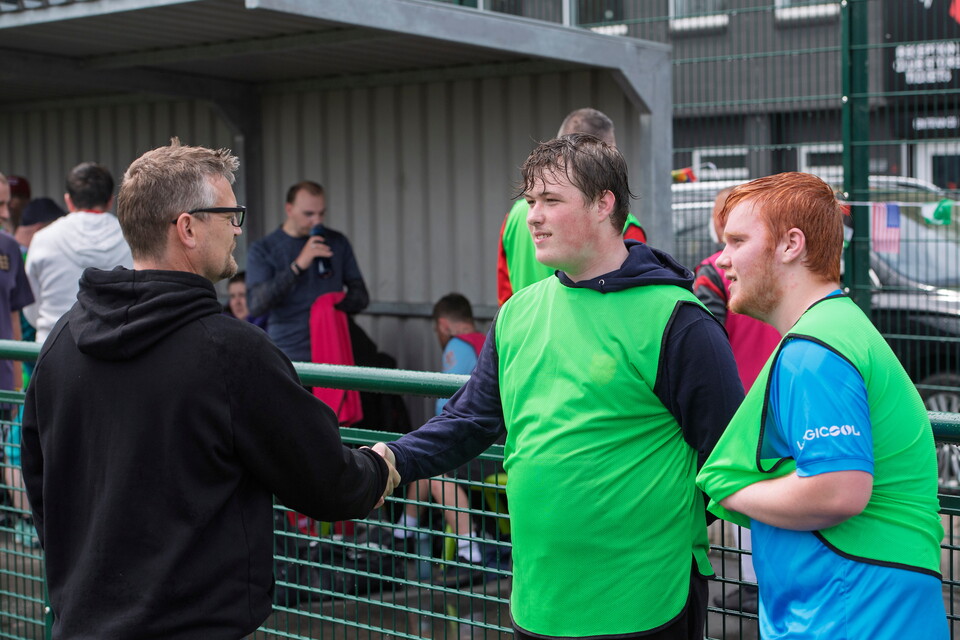 Michael Skubala, head coach of Lincoln City visited the community football session, organised by Lincoln City Foundation, on the 3G at the club’s LNER Stadium