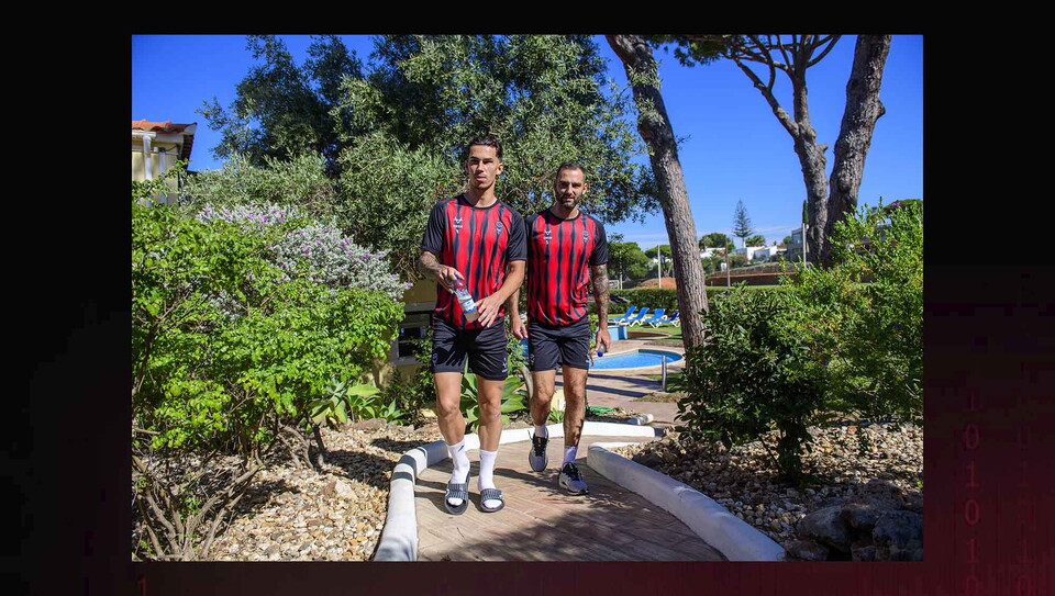 Lincoln City walking to training