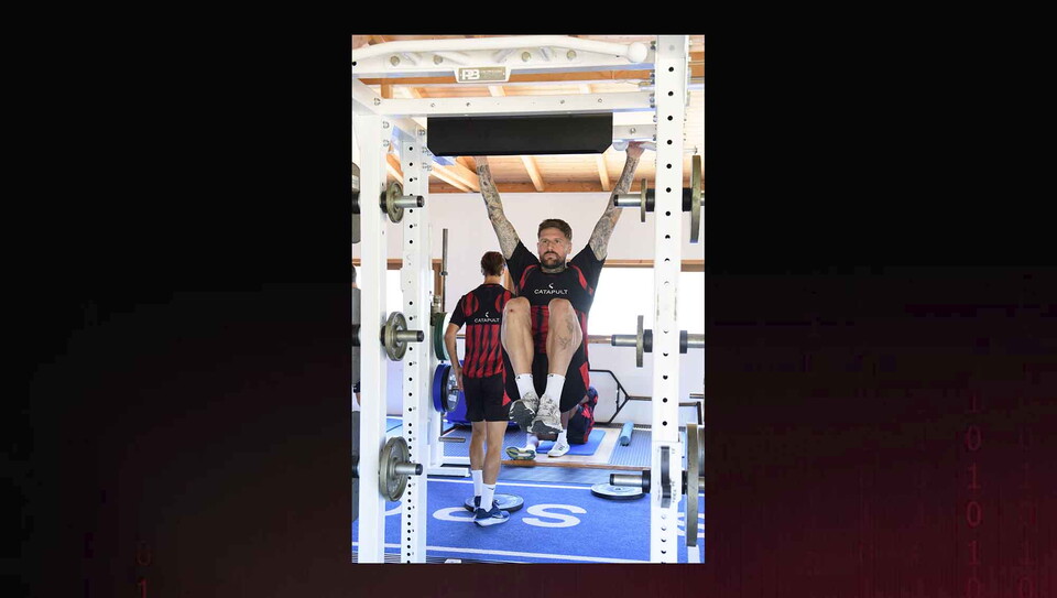 Lincoln City players in the gym