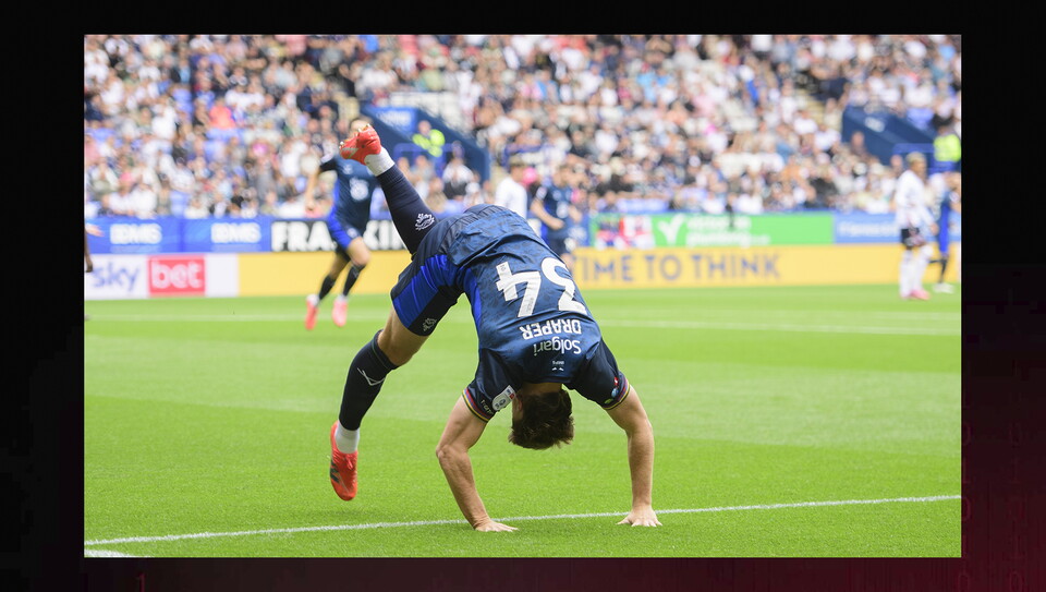 A match action photo from City's 1-1 away draw at Bolton Wanderers.