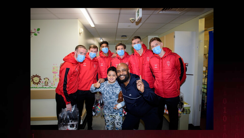 Lincoln City and Lincoln Women players visit to Lincoln County Hospital ahead of Christmas 2025.