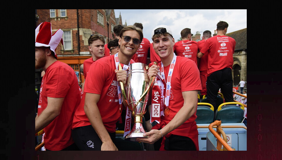 Lincoln City open top bus parade