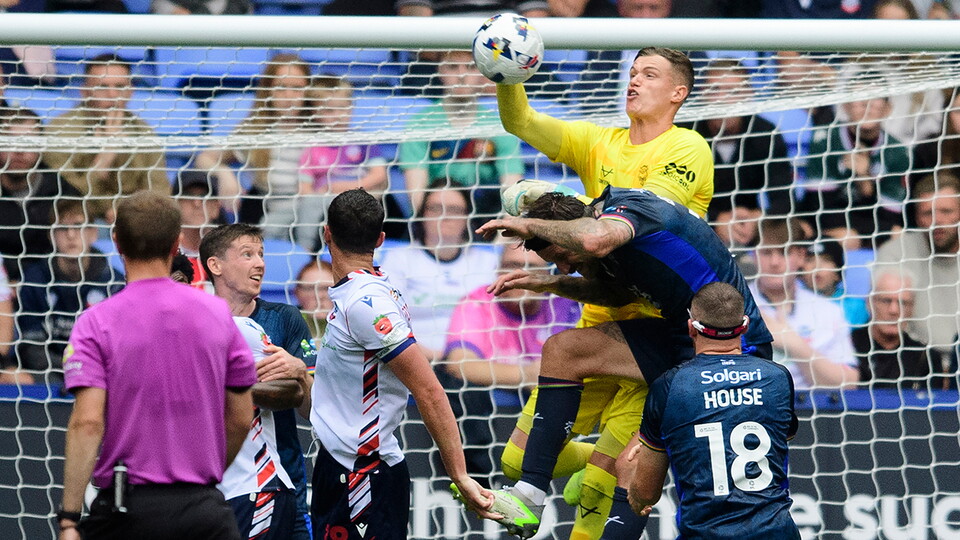 A match action photo from City's 1-1 away draw at Bolton Wanderers.