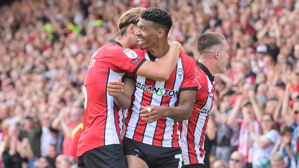 City celebrate Reeco Hackett's goal against Reading