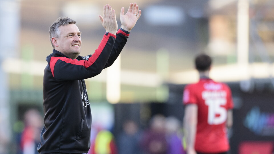 Michael Skubala applauds fans