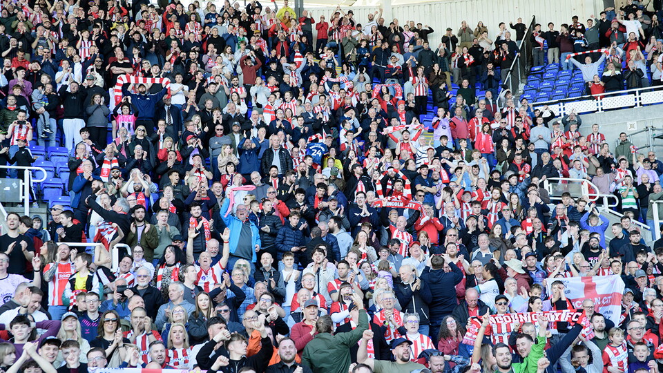 Lincoln City fans pictured at Reading